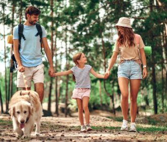 Comment organiser des vacances de la Toussaint 2025 à petit budget