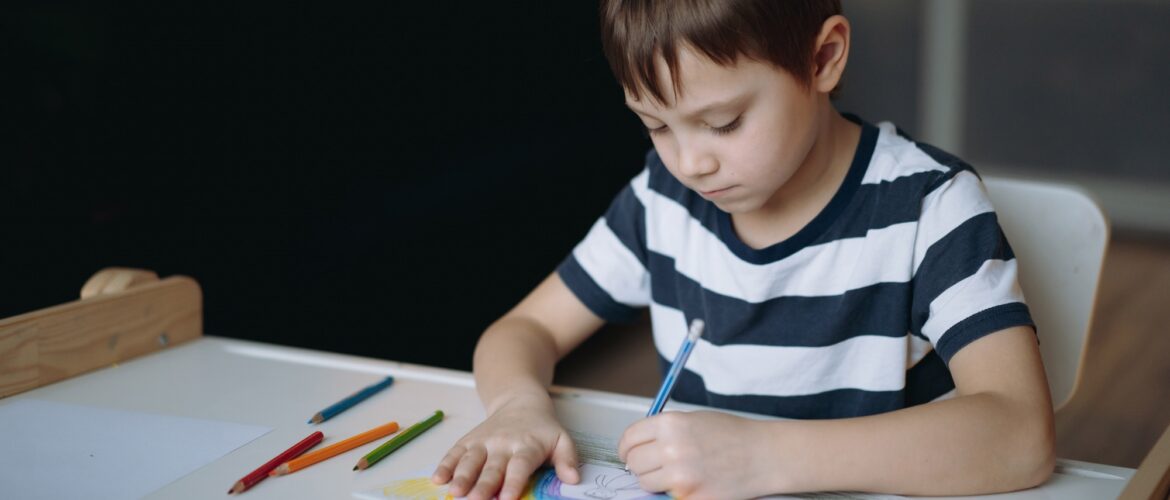 Comment les coloriages arc-en-ciel à imprimer favorisent le développement artistique