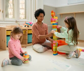 Petits jeux d’animation 3-5 ans en centre de loisirs pour encourager le travail d’équipe