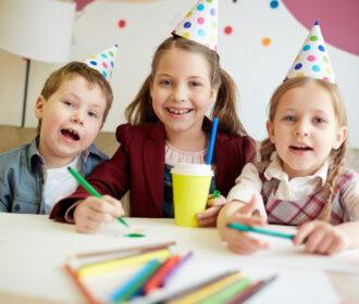 Comment organiser une fête sur le thème du coloriage de Winx pour les anniversaires
